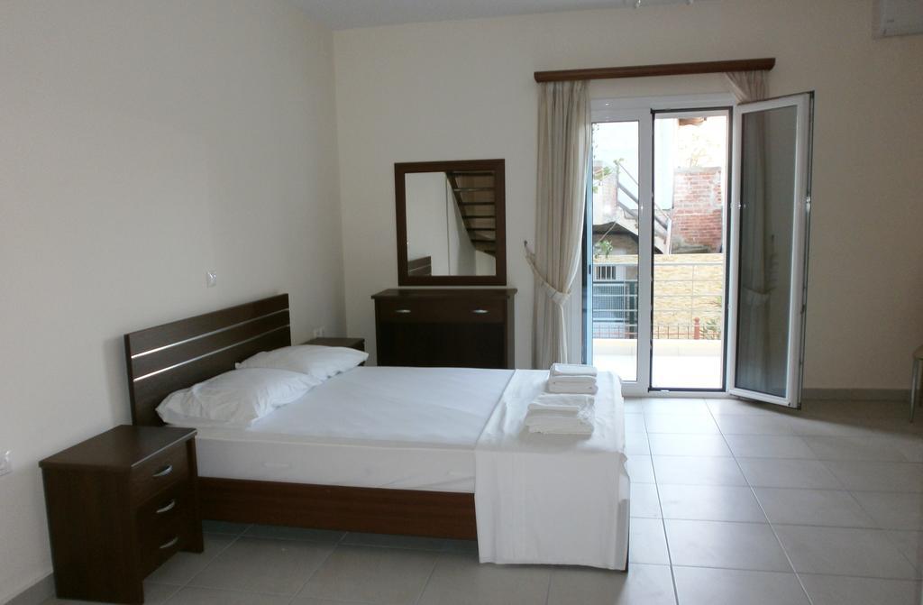 Artemis - Marina Apartments Evia Habitación foto