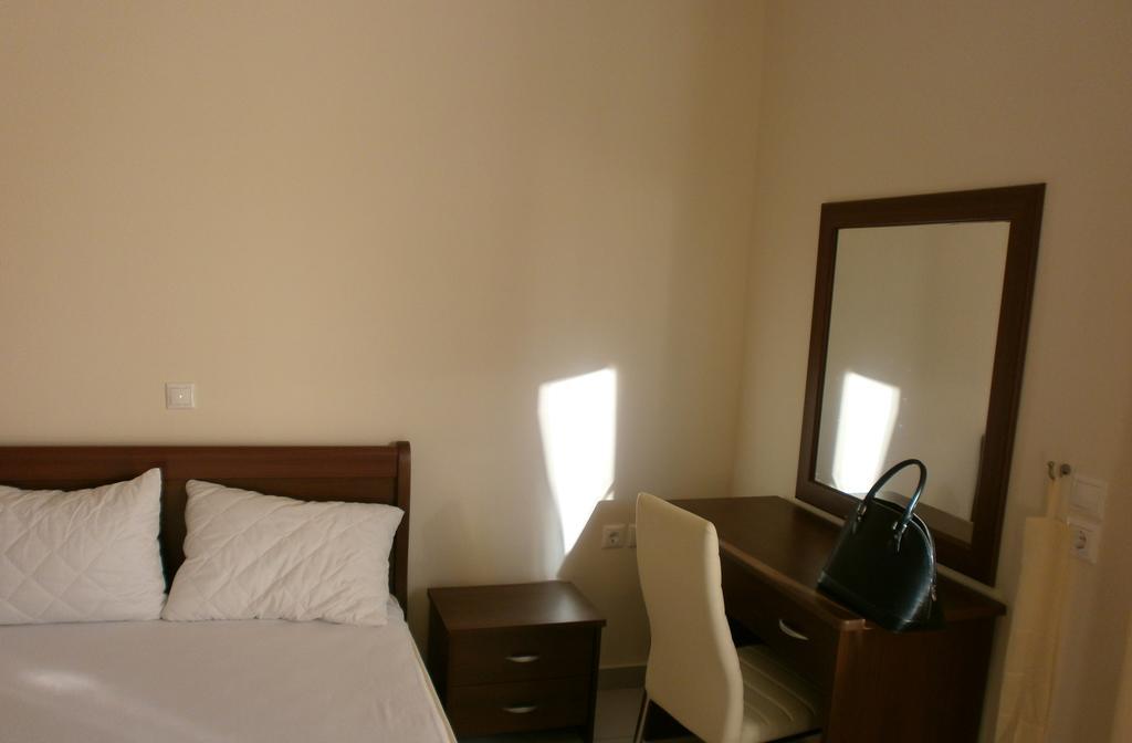 Artemis - Marina Apartments Evia Habitación foto